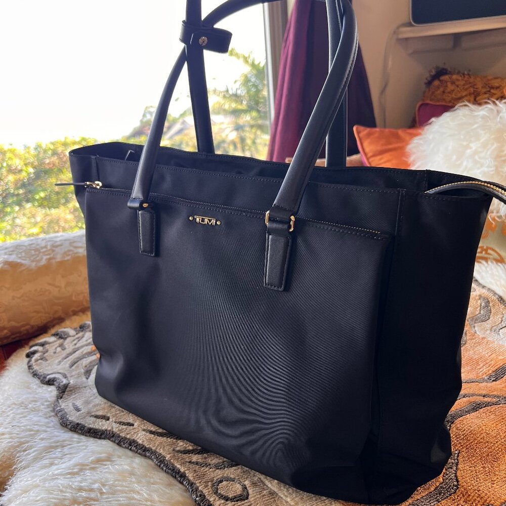 TUMI Voyager Bailey Tote Black Nylon Laptop Work Travel Bag.